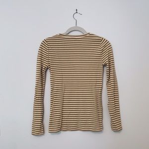 Olive green stripe fitted, stretchable long sleeve